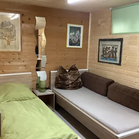 Gemuetliches Im Seterant/untergeschoss * Essen