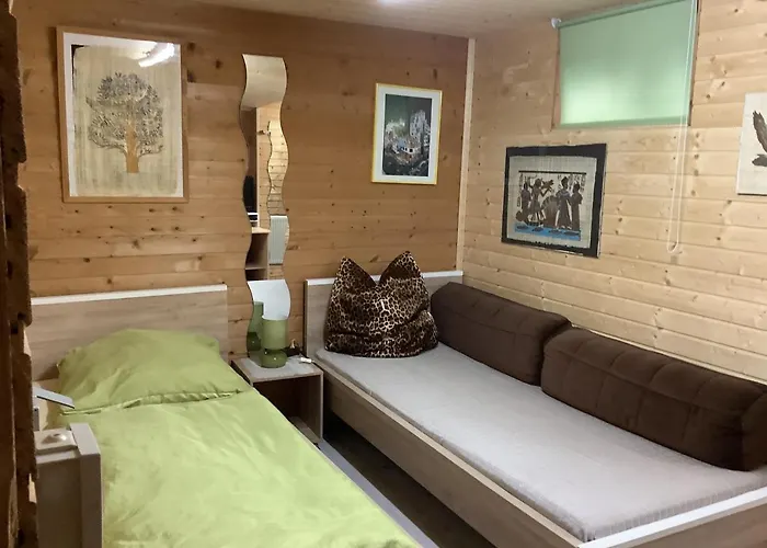 Gemuetliches Im Seterant/untergeschoss * Essen